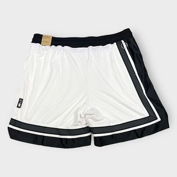 Nike DRI-FIT Circa 8" Basketball Shorts White Black Mens size 3XL DV9533-100 New - Picture 5 of 12